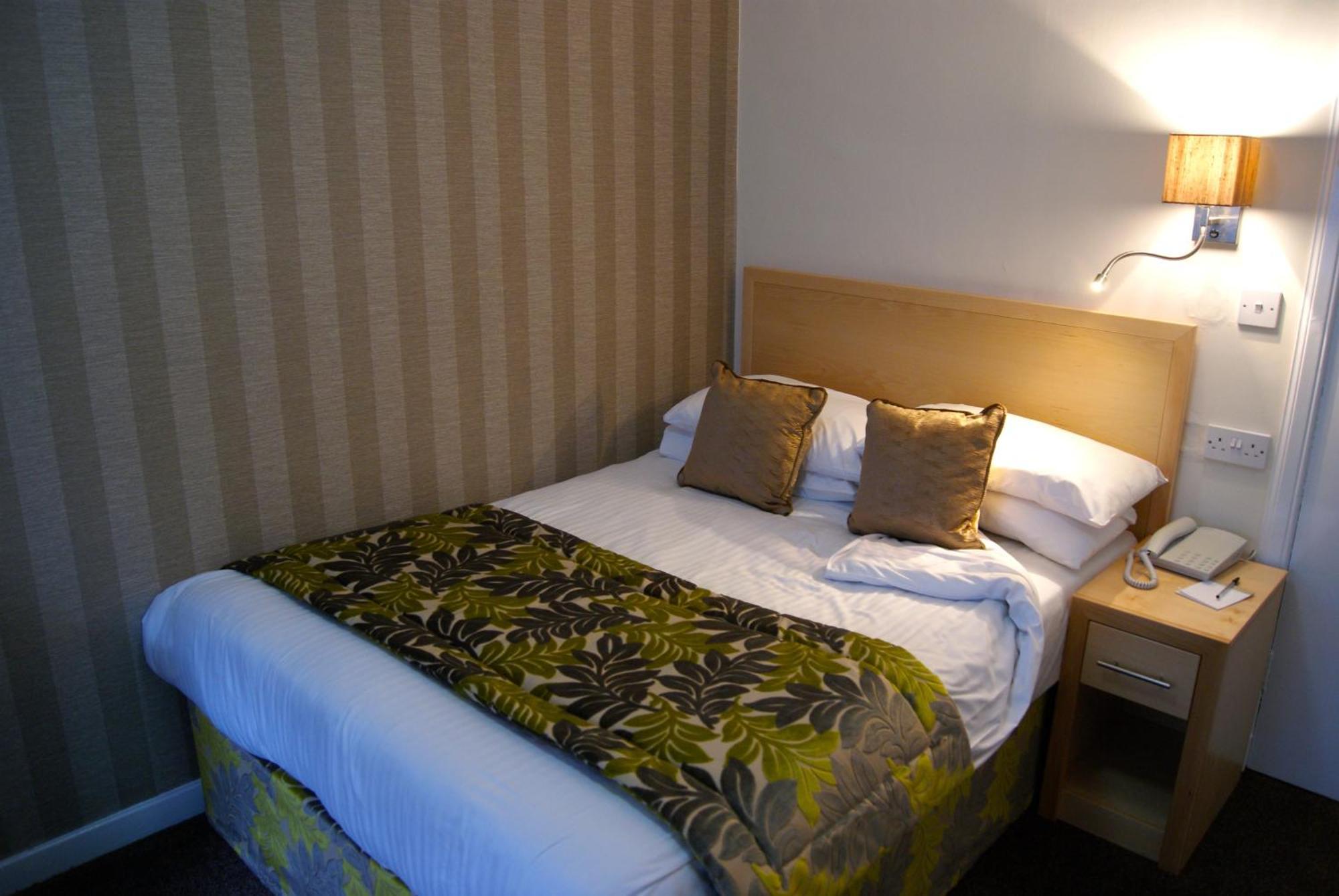 Selkirk Arms Hotel Керкубри Номер фото